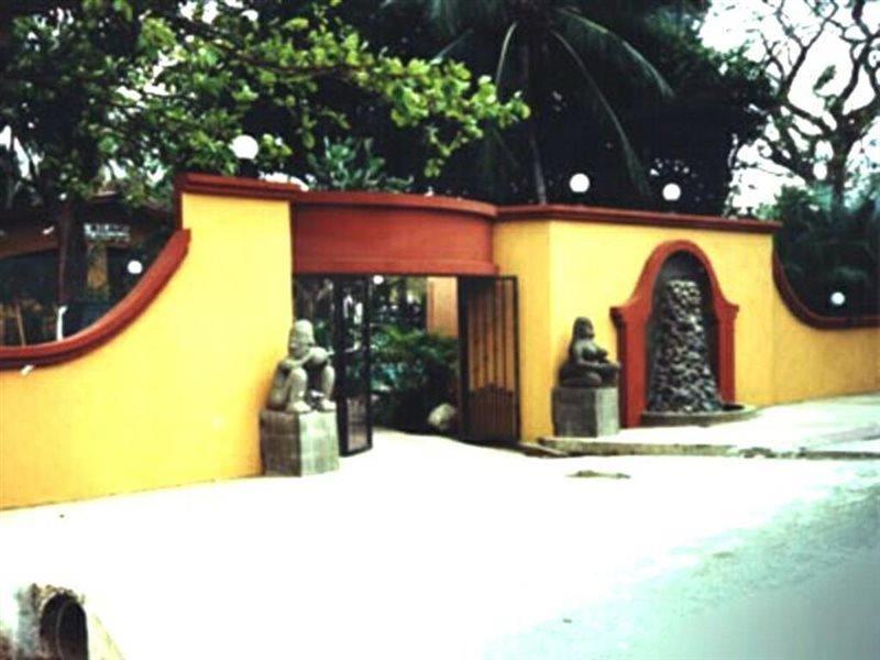 Hotel El Milagro Tamarindo Exterior foto